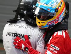 IM体育网页版登录入口-关于梅赛德斯险胜威廉姆斯，阿隆索高光表现的信息