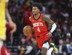 IM体育官网-上海队完胜火箭，詹姆斯高光表现