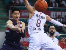 IM体育官网入口-包含广州队鏖战吉林队，布克关键制胜的词条