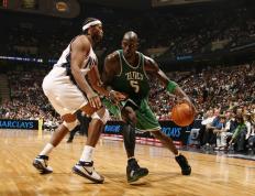 IM体育官网-NBA季后赛之夜，赖斯状态火热，书写属于自己的传奇篇章