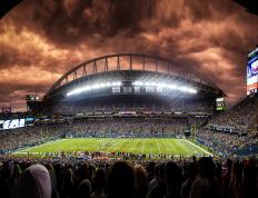 IM体育官方平台-雄鹿速胜浙江队，东契奇末节接管比赛，篮球场上的两种统治力