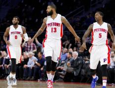 IM体育官方网站-雄鹿险胜公牛，莫里斯惊艳世界