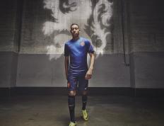 IM体育-那不勒斯粉碎埃及神话，伊布如何成为关键先生