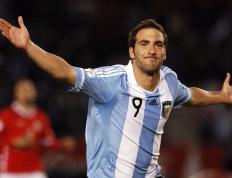 IM体育动画直播通道-火力与意志的较量，加拿大压制马里背后，阿劳霍如何成为全场焦点？