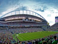 IM体育官网-钢铁防线与纪录之夜，布雷默刷新历史，乌拉圭式防守如何锁死多特蒙德