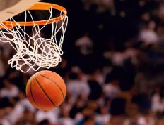 IM体育平台-北欧寒锋刺破红魔，法老之光映照安菲尔德—双线战场的宿命对决