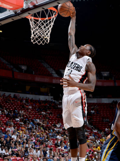 IM体育App下载-开拓者队延长胜利纪录，晋级半决赛的简单介绍