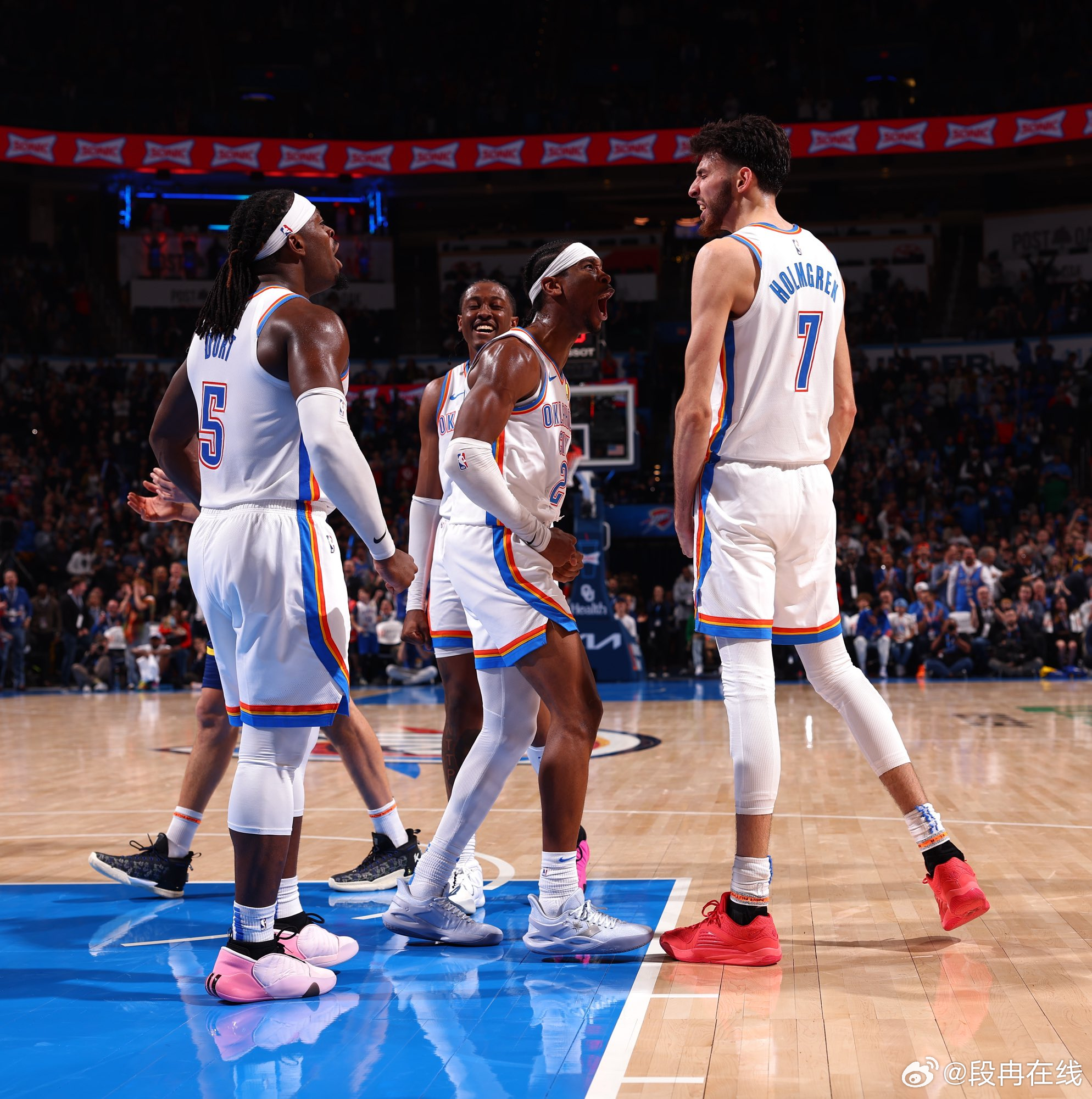 IM体育数据分析平台-勇士中锋取得比赛帮助球队逆转胜利