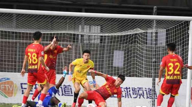 IM体育动画直播通道-顶尖对阵!足球联赛搏击中的绝对厮杀